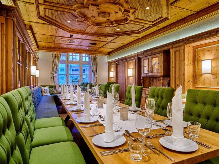 Uriges Bernauerstüberl als Nebenraum für Feiern im Hotel & Restaurant ASAM in Straubing.